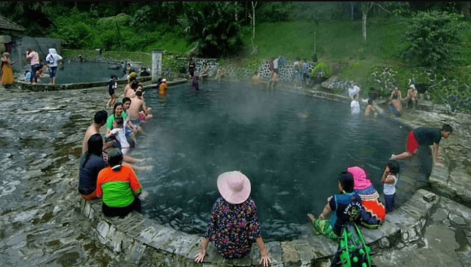 Pemandian Air Panas Cangar, Wisata Alam Batu Buat Healing dan Relaksasi
