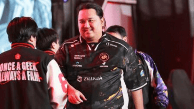 RRQ Hoshi dan Team Liquid Indonesia Menembus Playoff M6 World Championship!